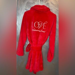 RED LOVE VICTORIAS SECRET PLUSH ROBE